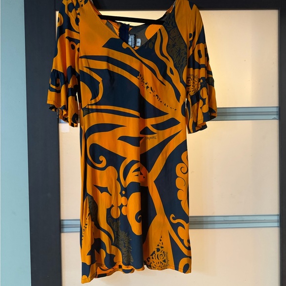 Vintage Manuheali’i Robyn Tunic - Picture 2 of 6